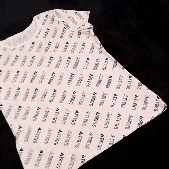 Guess..Tee..Sz.XL..White&Black - Picture 3 of 4